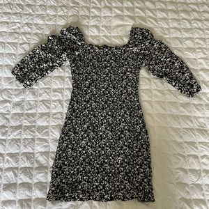 Abercrombie & Fitch Black and White Floral Dress